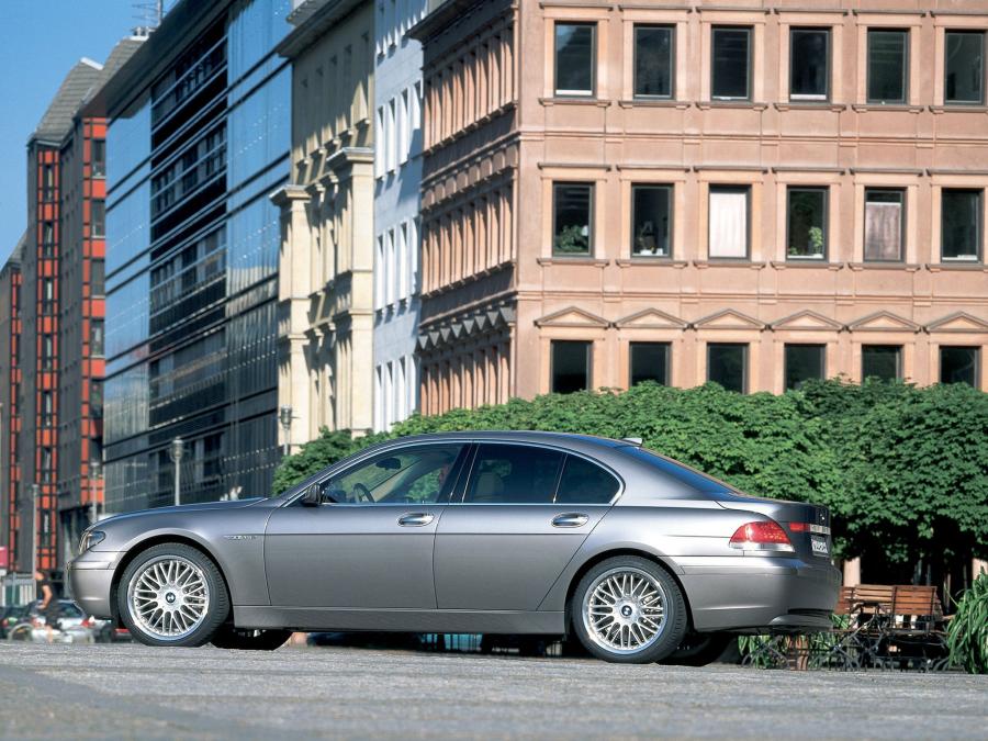  BMW 760i 2003 года  (фото 3 из 15)